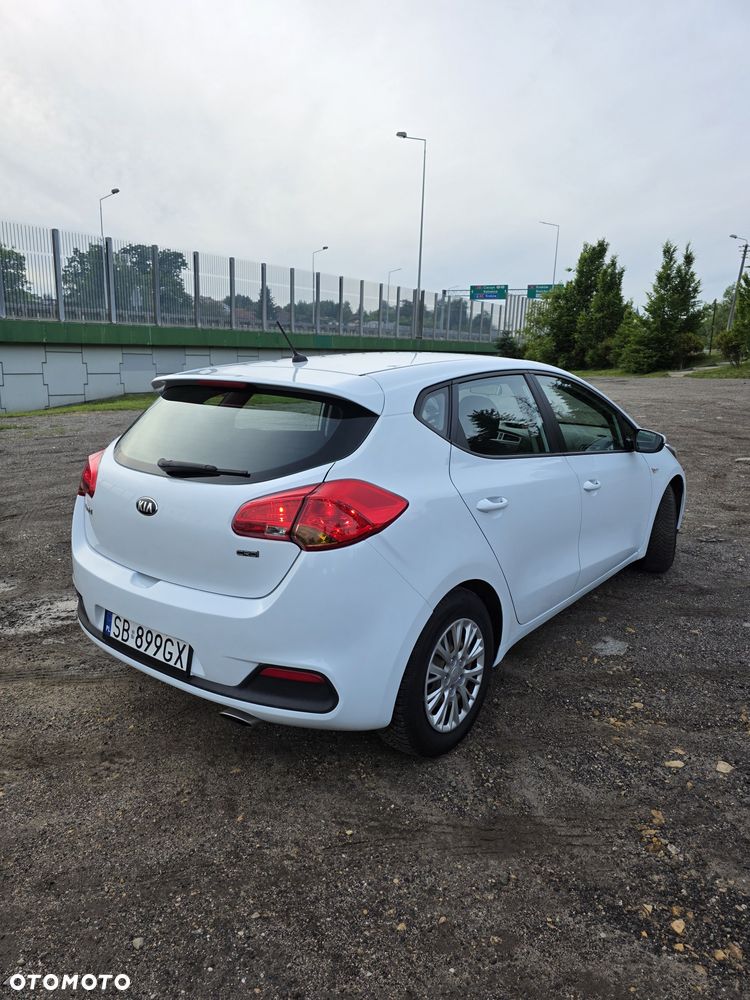 Kia Ceed - 4
