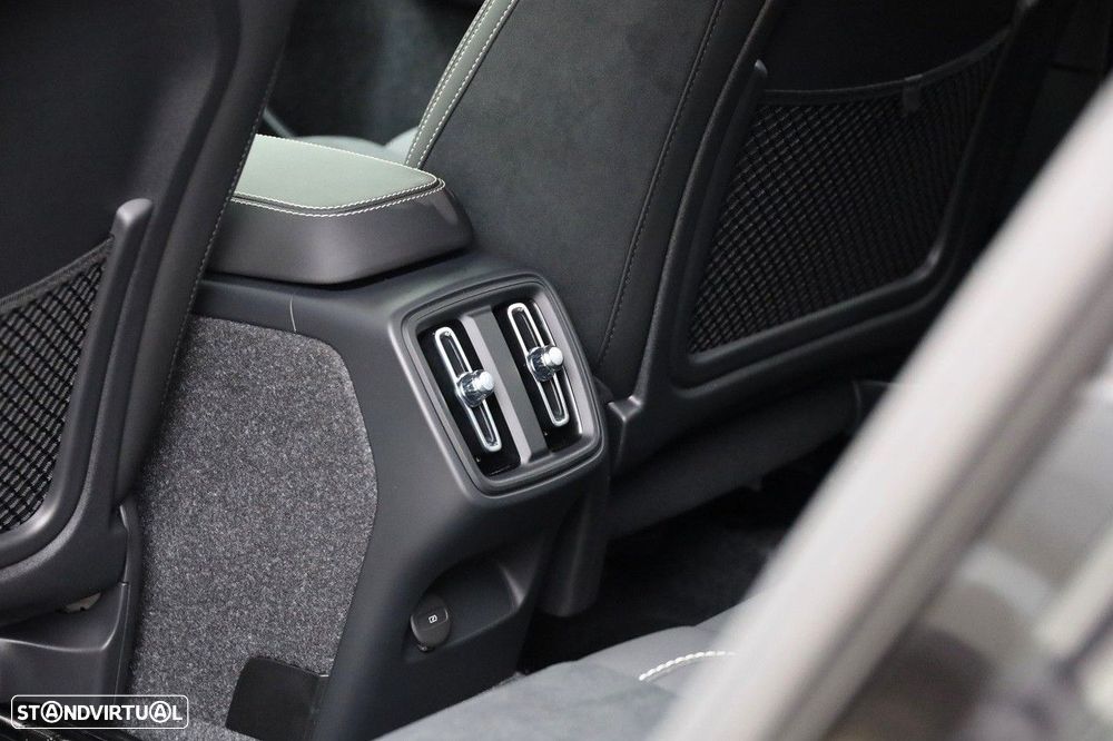 Volvo XC 40 2.0 B3 Core - 13