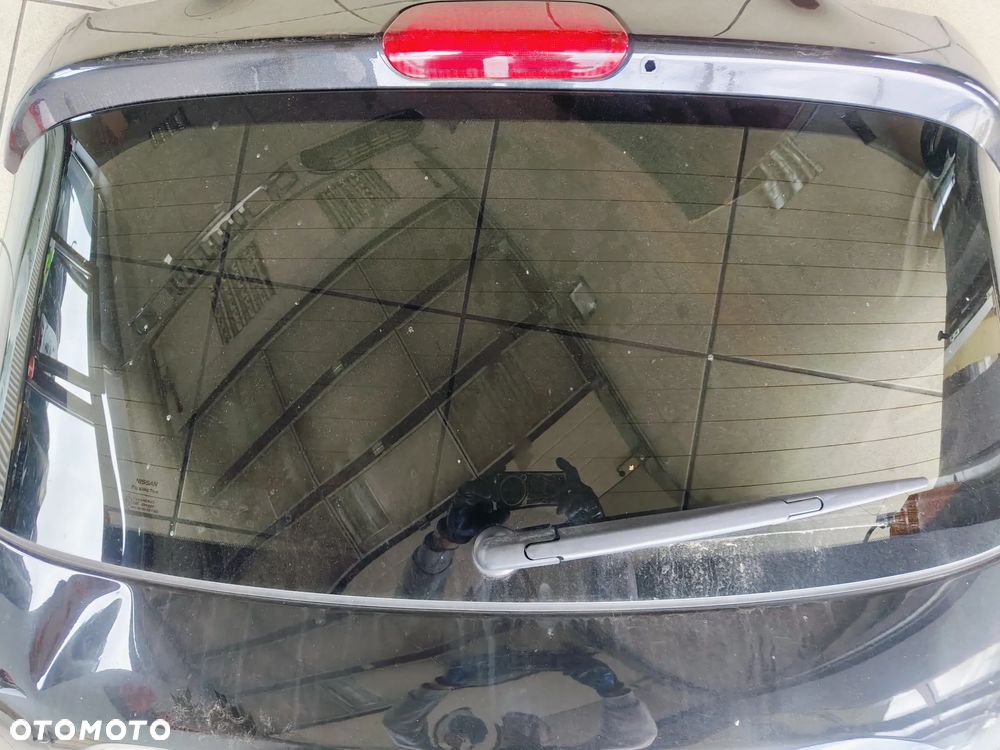 Nissan JUKE F15 szyba tyl do klapy