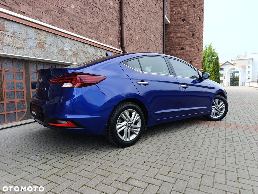 Hyundai Elantra 1.6 Comfort - 14
