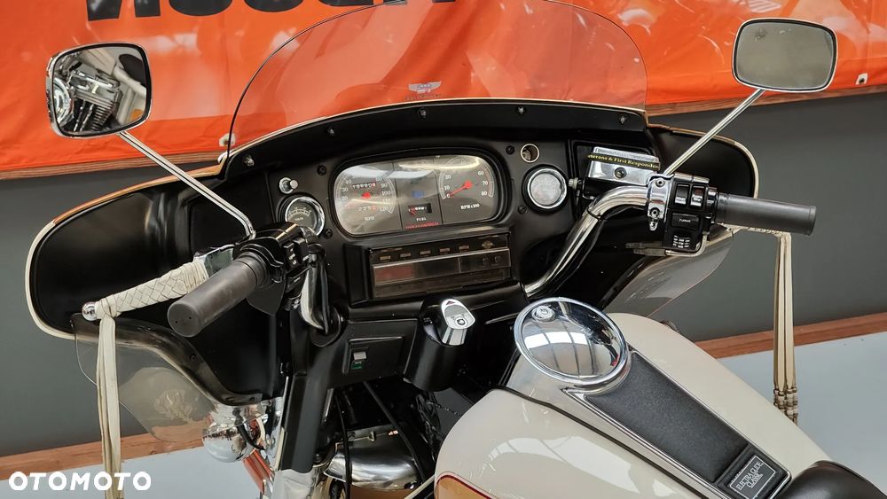 Harley-Davidson FLH Electra Glide - 30
