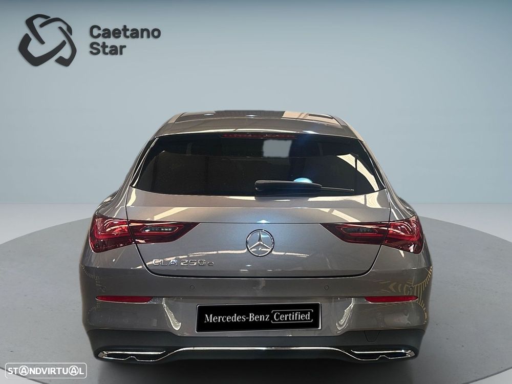 Mercedes-Benz CLA 250 e Shooting Brake Progressive - 4