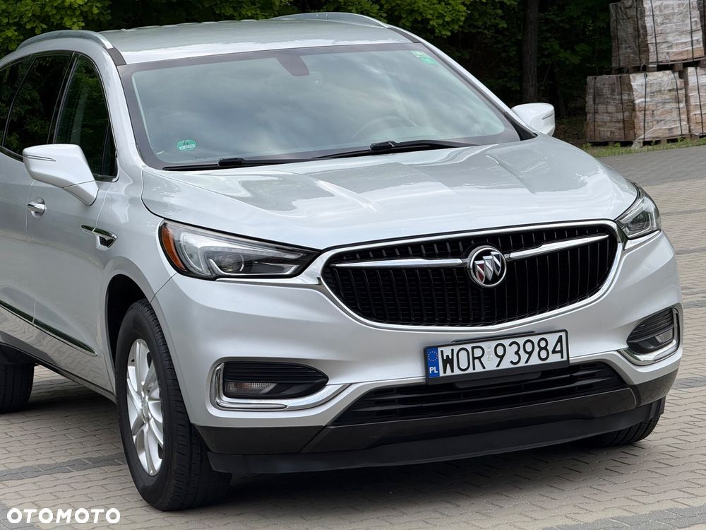 Buick Enclave - 1