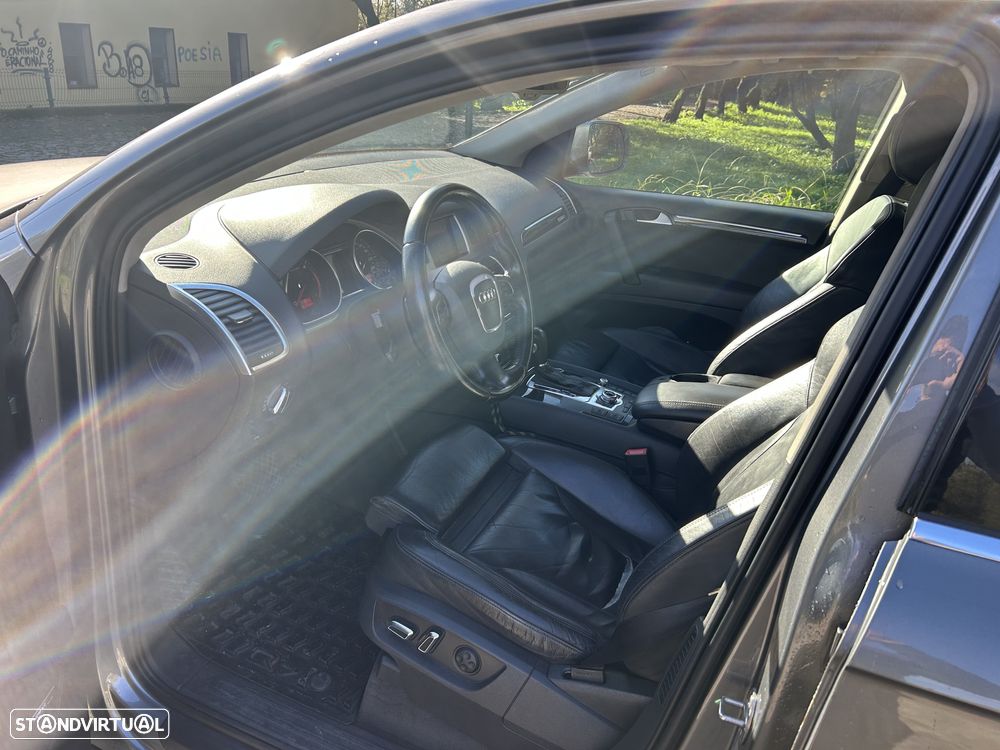 Audi Q7 3.0 V6 TDi quattro Tiptronic - 12