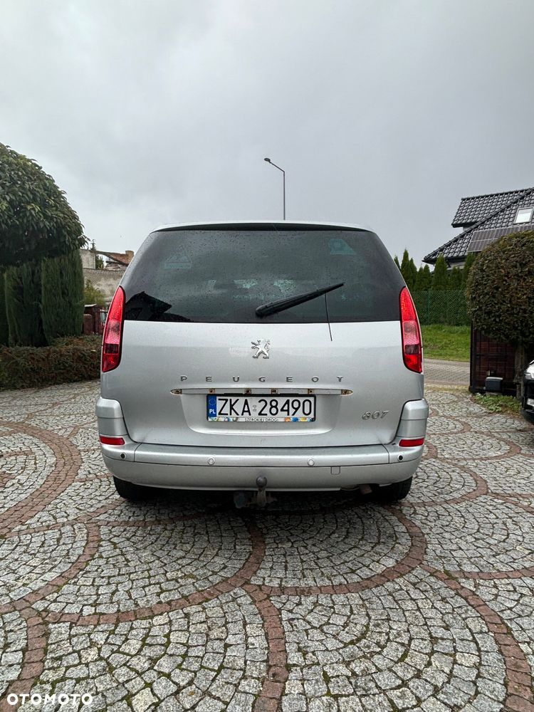 Peugeot 807 140 Family - 8