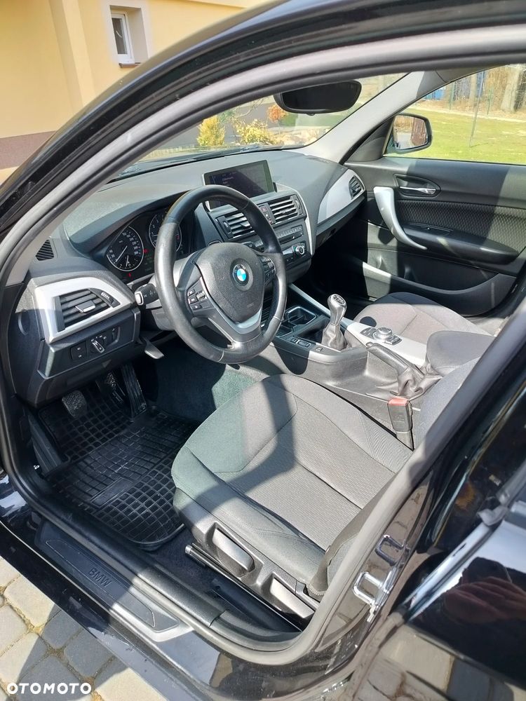 BMW Seria 1 116i - 8