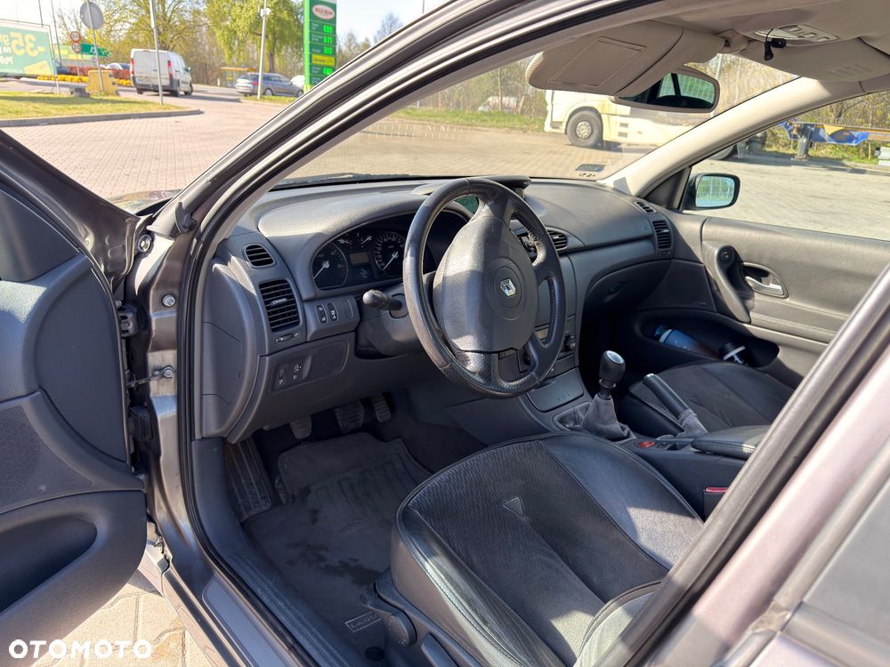 Renault Laguna 1.9 dCi Privilege Plus - 8