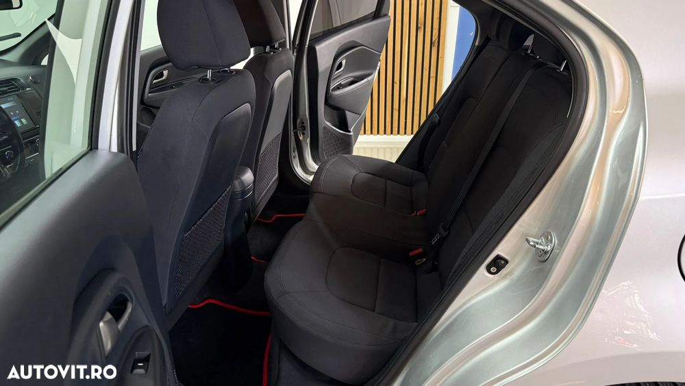 Kia Rio - 17