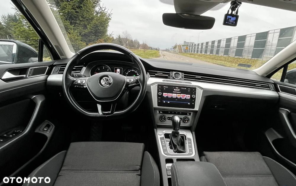 Volkswagen Passat 2.0 TDI SCR Comfortline DSG - 8