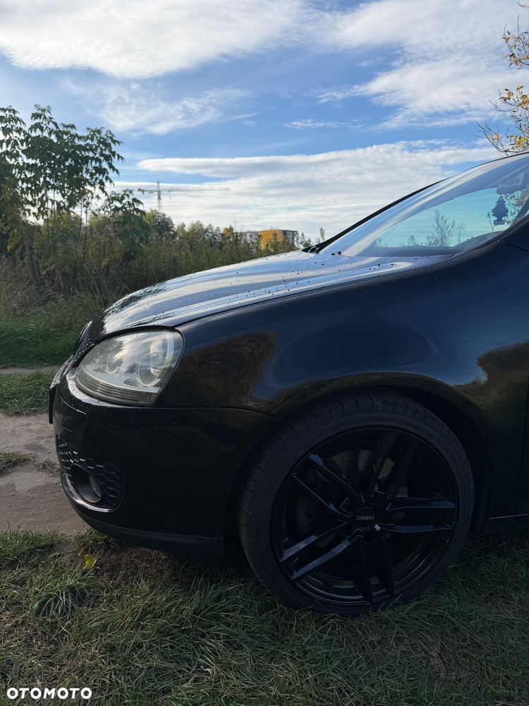 Volkswagen Golf - 10