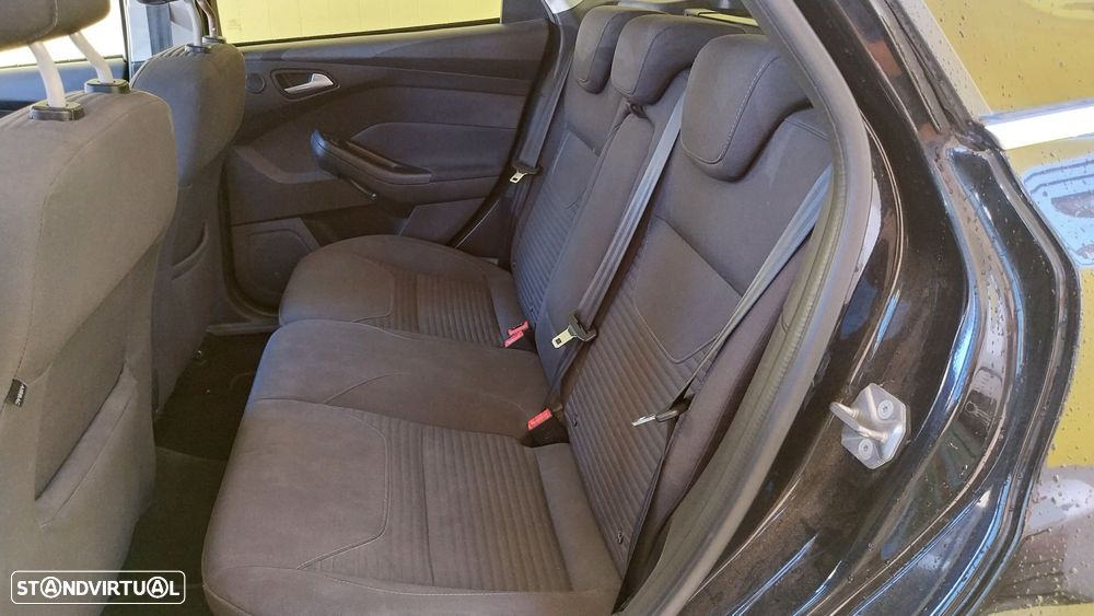 Ford Focus 1.0 SCTi Titanium - 19