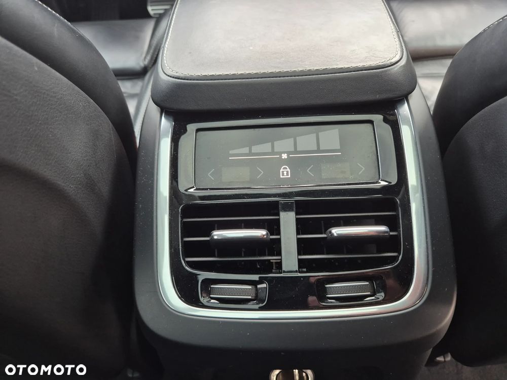 Volvo XC 90 - 24