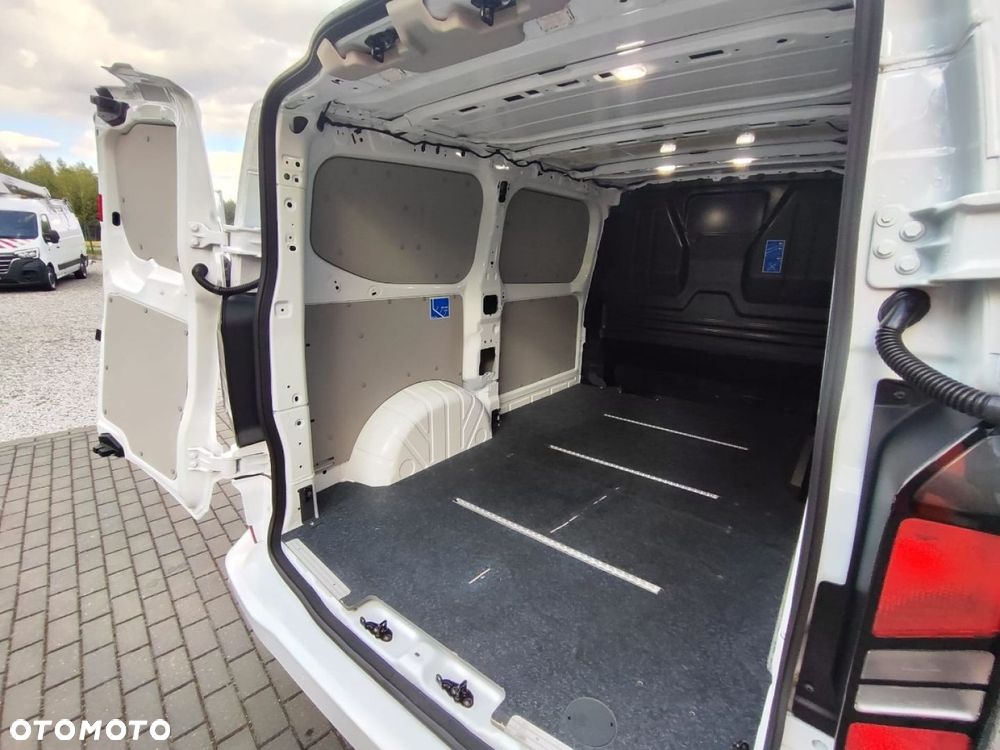 Ford Transit Custom - 32