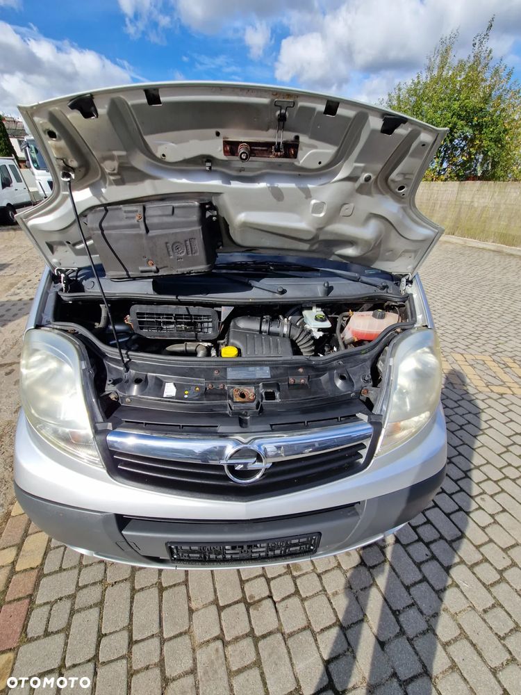 Opel Vivaro - 11