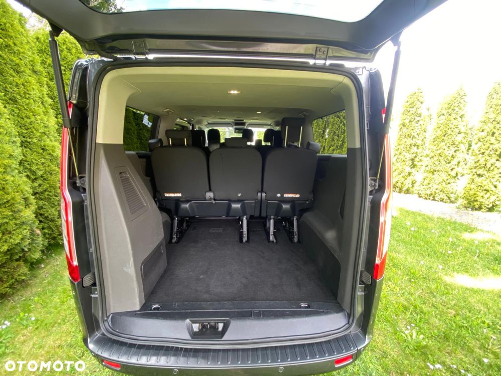 Ford Tourneo Custom - 22