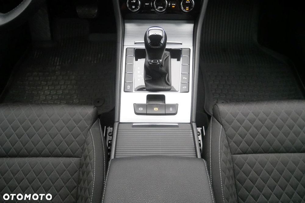 Skoda Superb - 11