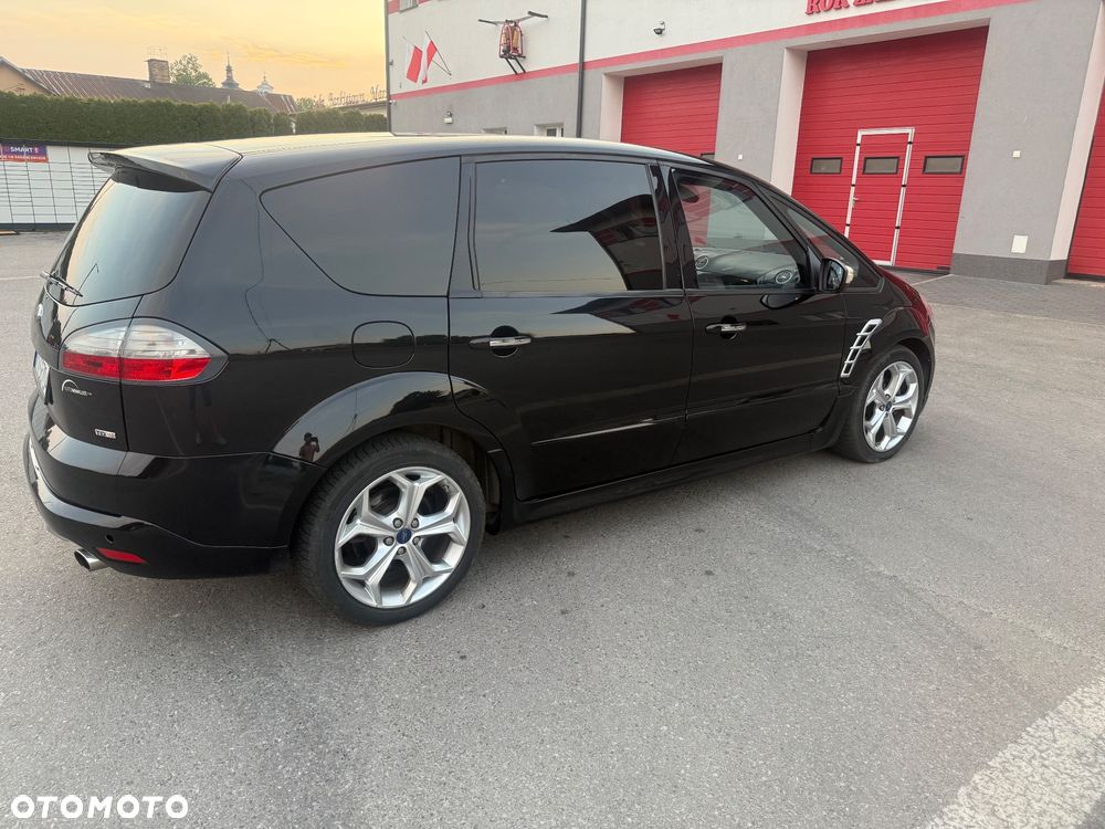 Ford S-Max - 34