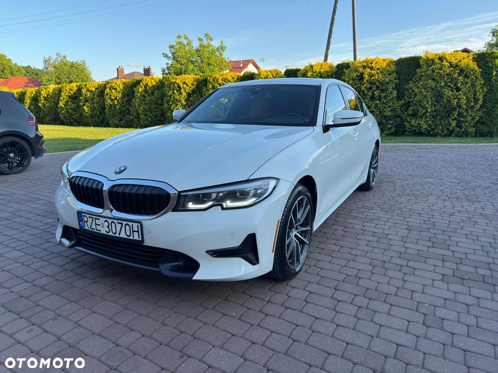 BMW Seria 3 330i xDrive Sport Line - 2