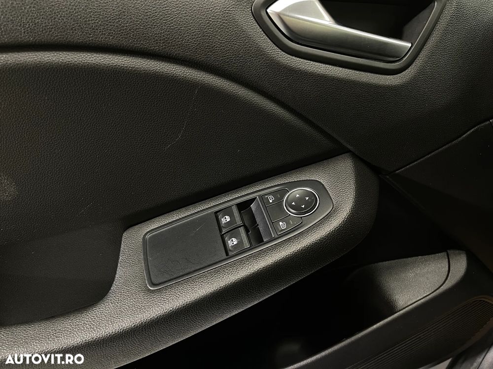 Renault Clio V E-Tech 145 Evolution - 19