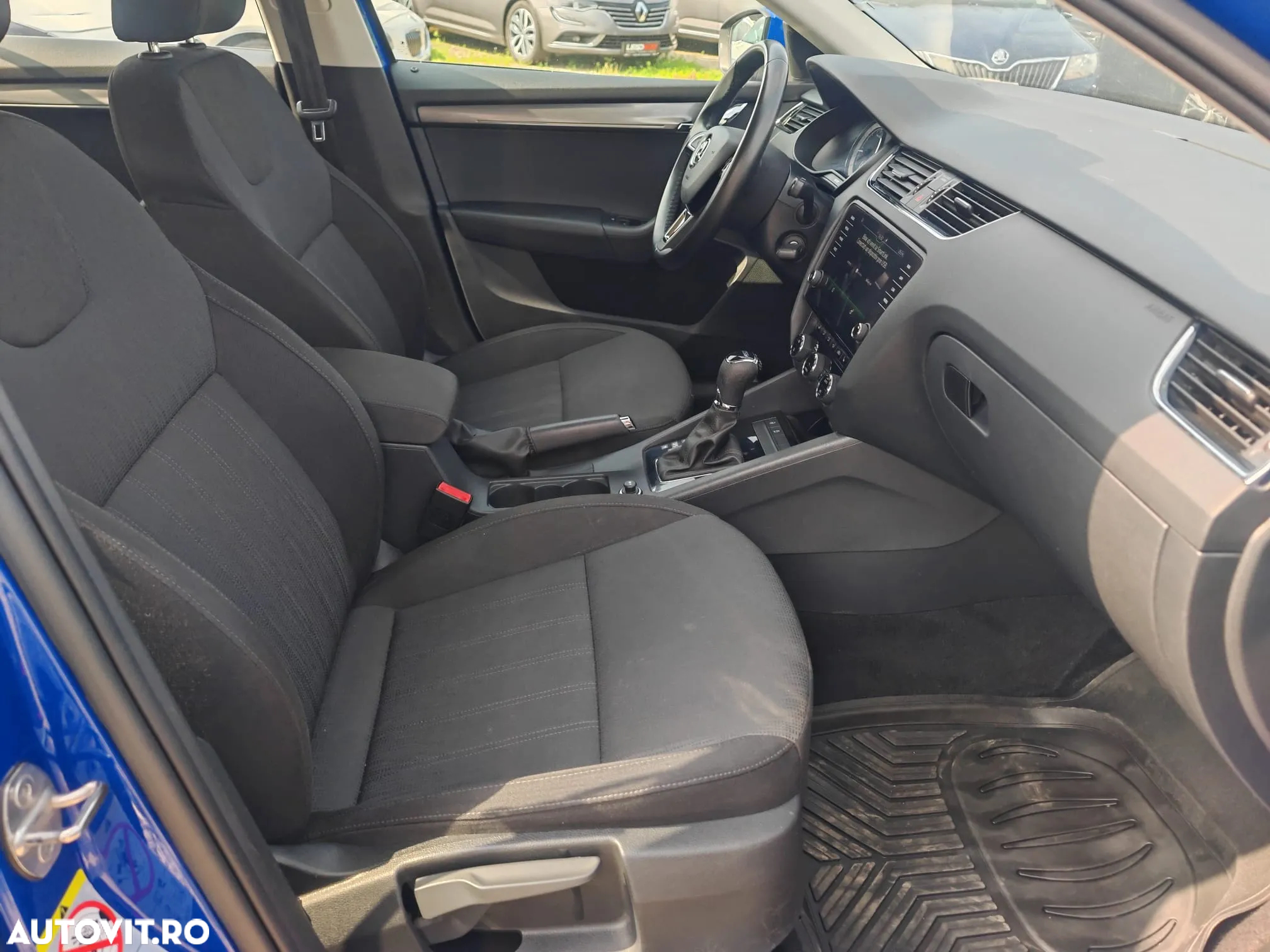 Skoda Octavia 1.6 TDI DSG Style - 16