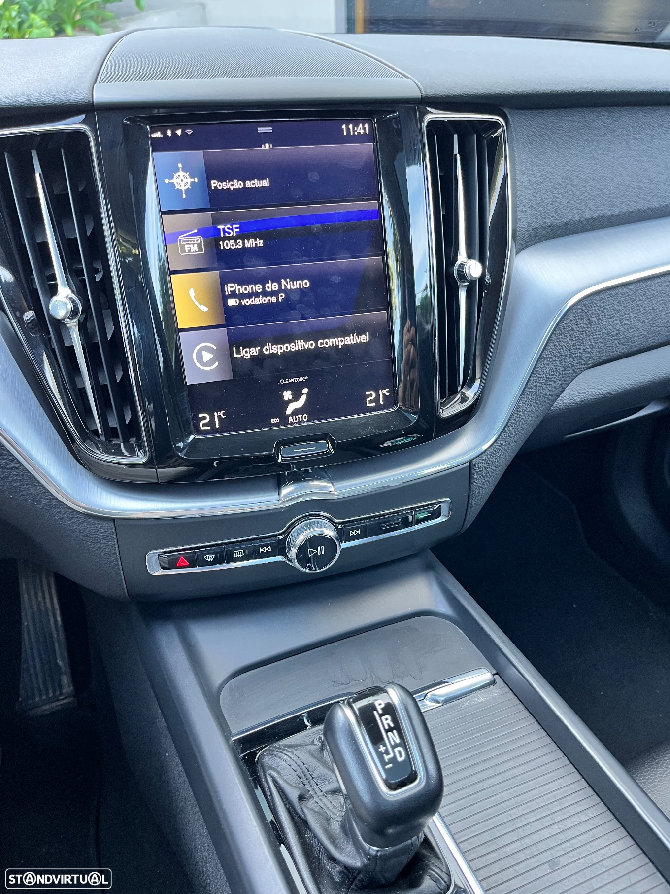Volvo XC 60 2.0 D4 Momentum AWD Geartronic - 6