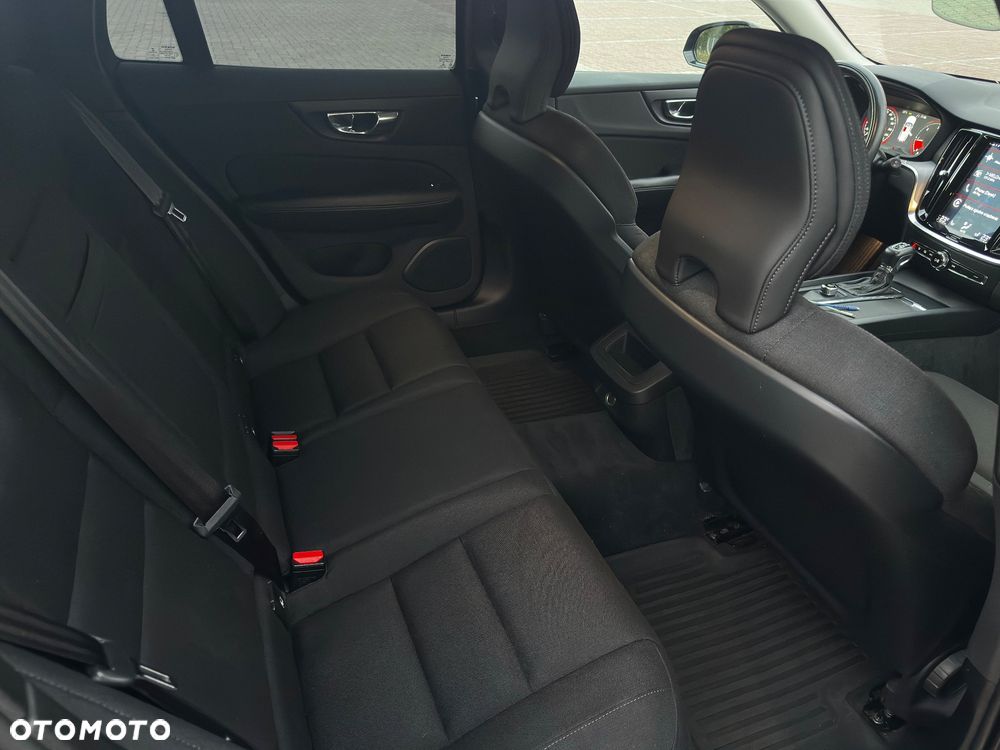 Volvo V60 Cross Country D4 AWD - 19