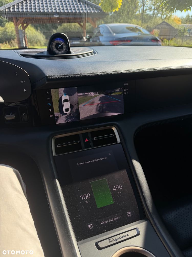Porsche Taycan Performance Plus - 17
