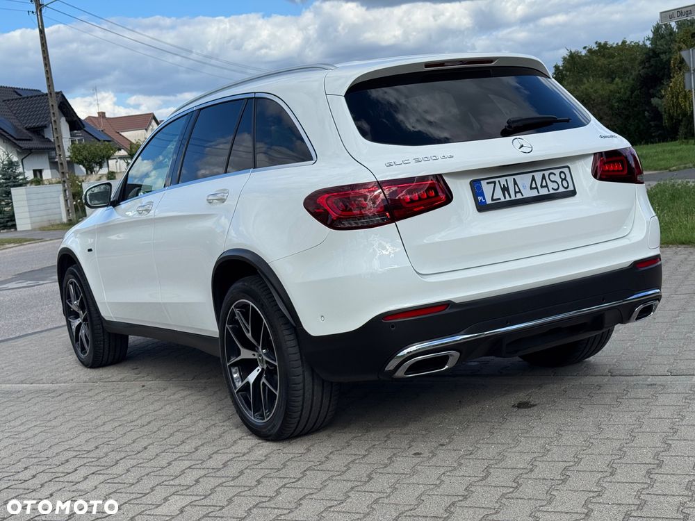 Mercedes-Benz GLC 300 de 4Matic 9G-TRONIC AMG Line Plus - 18