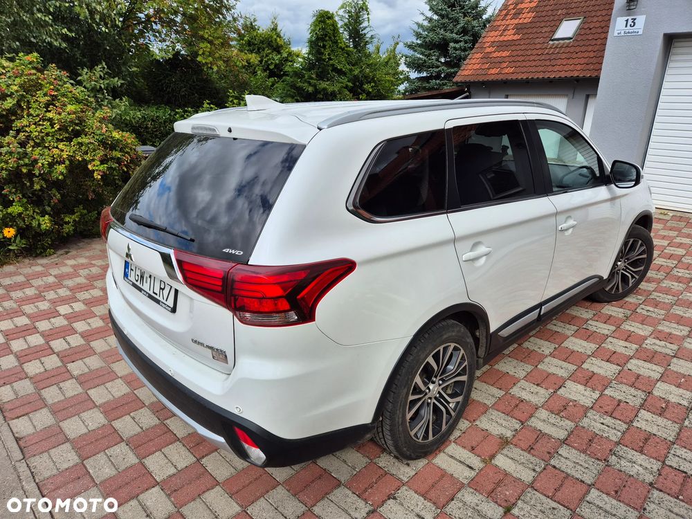 Mitsubishi Outlander 2.0 Intense 4WD CVT - 3