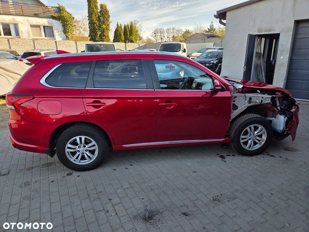 Mitsubishi Outlander - 7