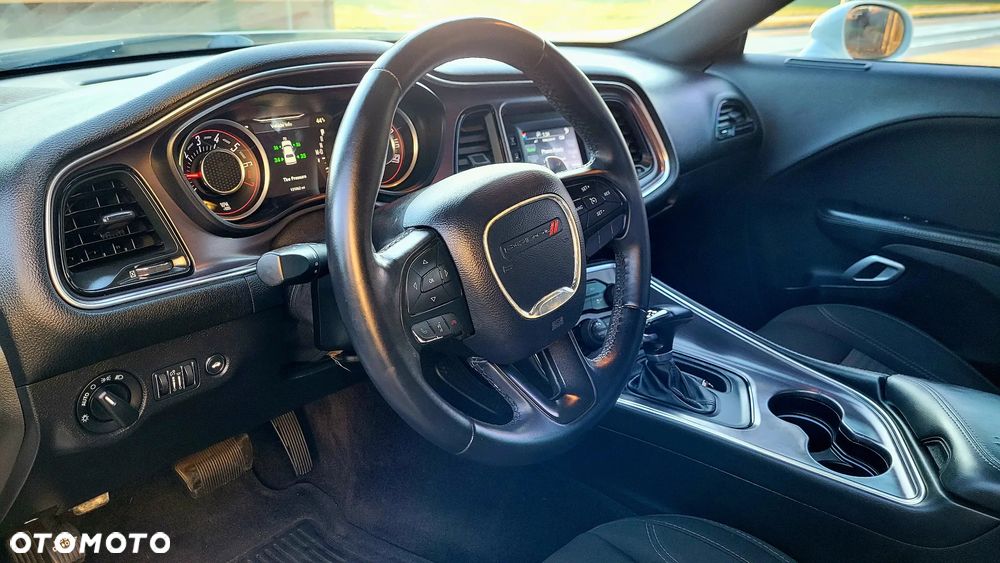 Dodge Challenger - 19