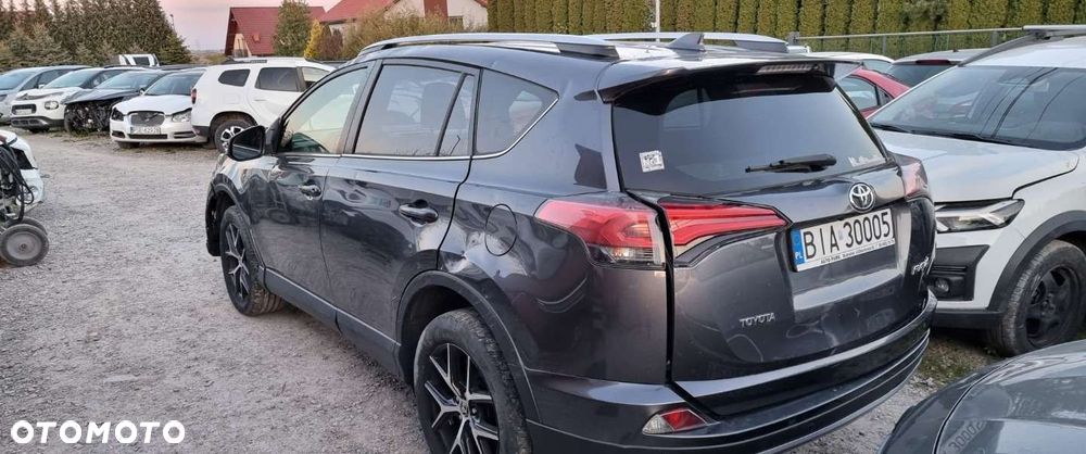 Toyota RAV4 - 4
