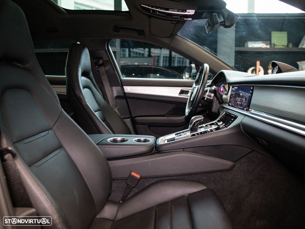 Porsche Panamera Sport Turismo 4 E-Hybrid Platinum Edition PDLS - 44