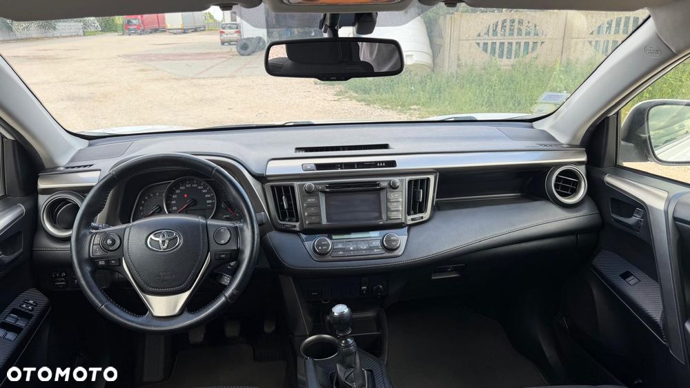 Toyota RAV4 2.2 D-4D Prestige - 11