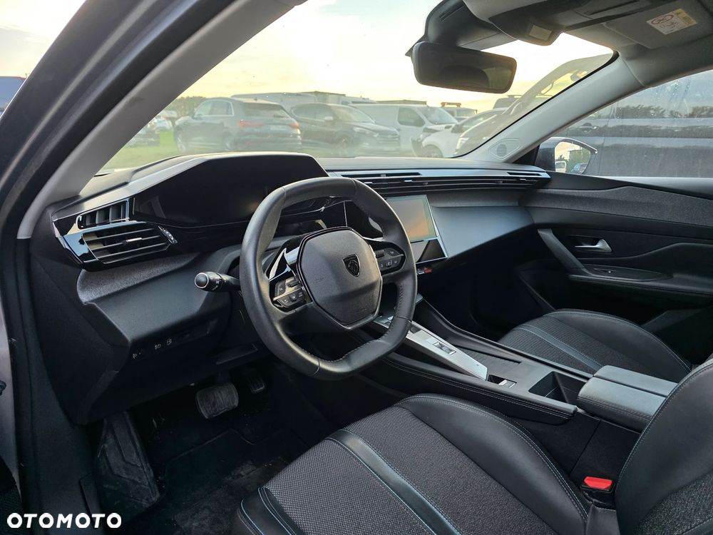 Peugeot 308 180 e-EAT8 Allure - 11