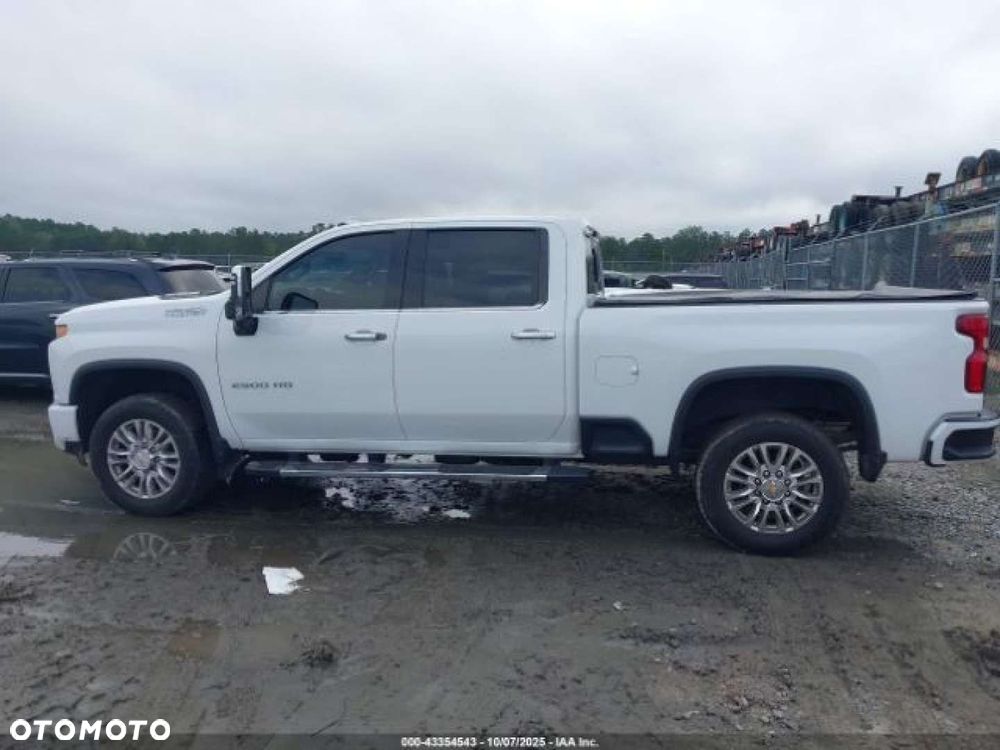 Chevrolet Silverado - 4