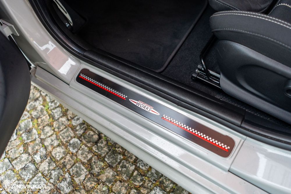 MINI 5 Portas Cooper Premium JCW Auto - 50