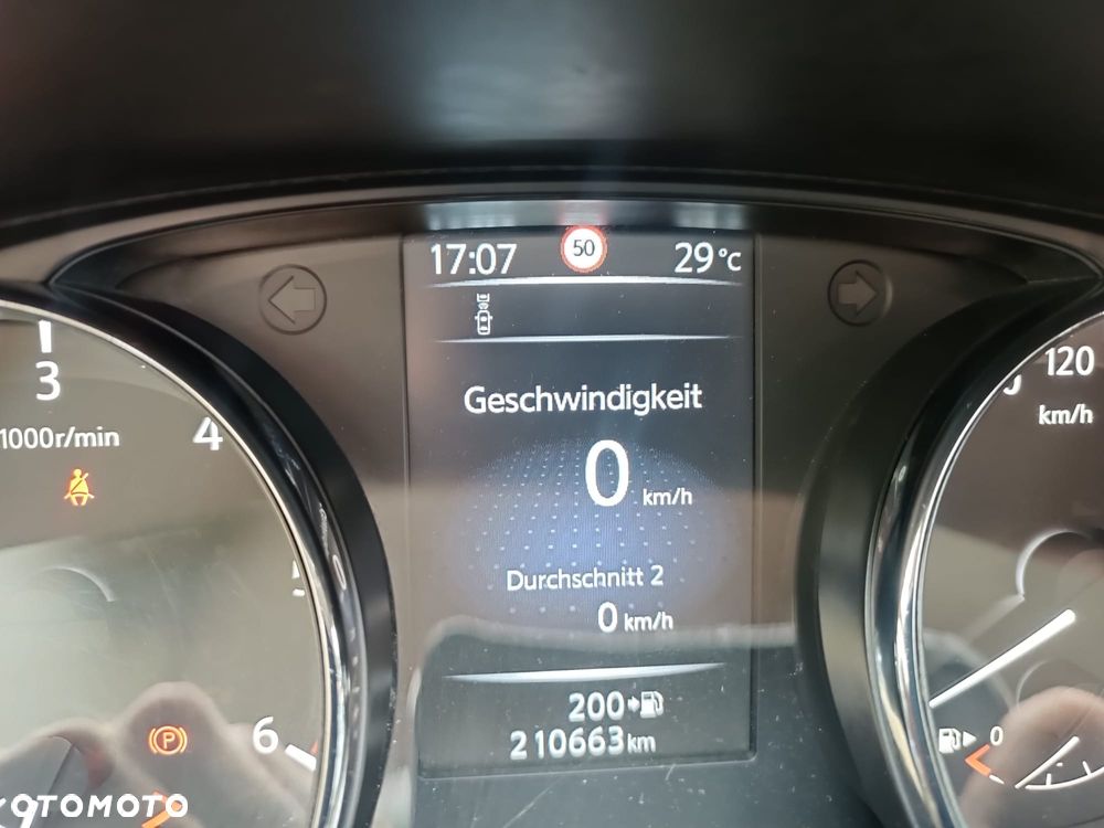 Nissan Qashqai 1.6 dCi DPF Start/Stop tekna - 24
