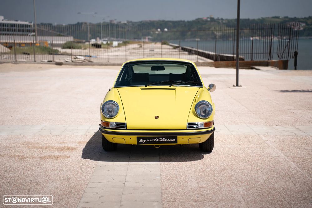 Porsche 911 Série F - 16