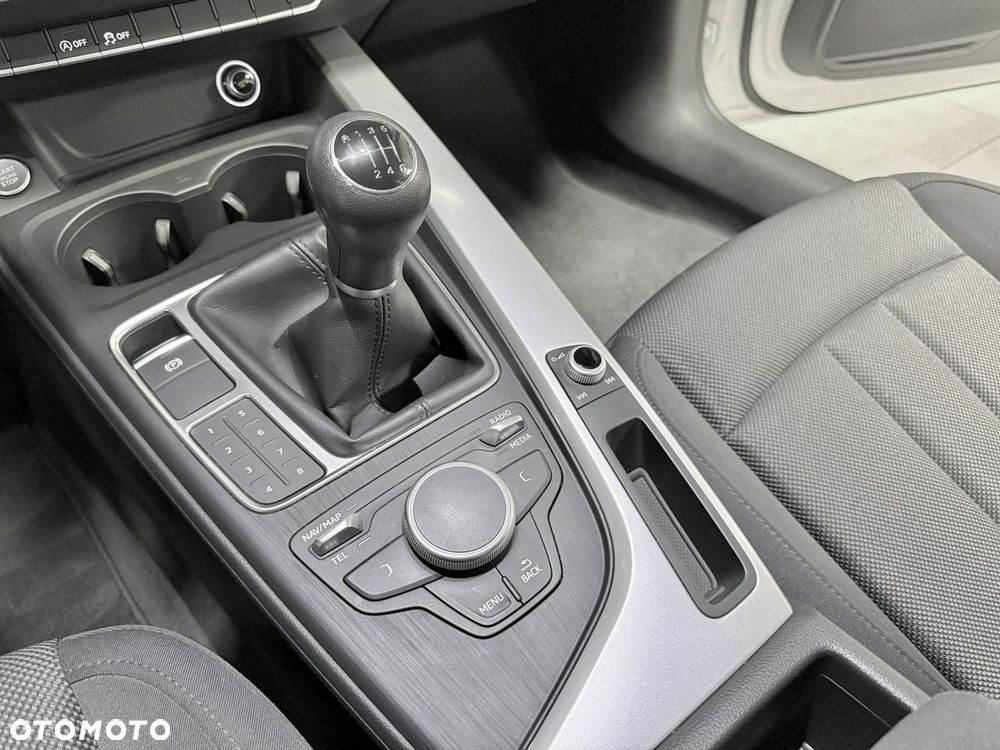 Audi A4 Avant 1.4 TFSI design - 33