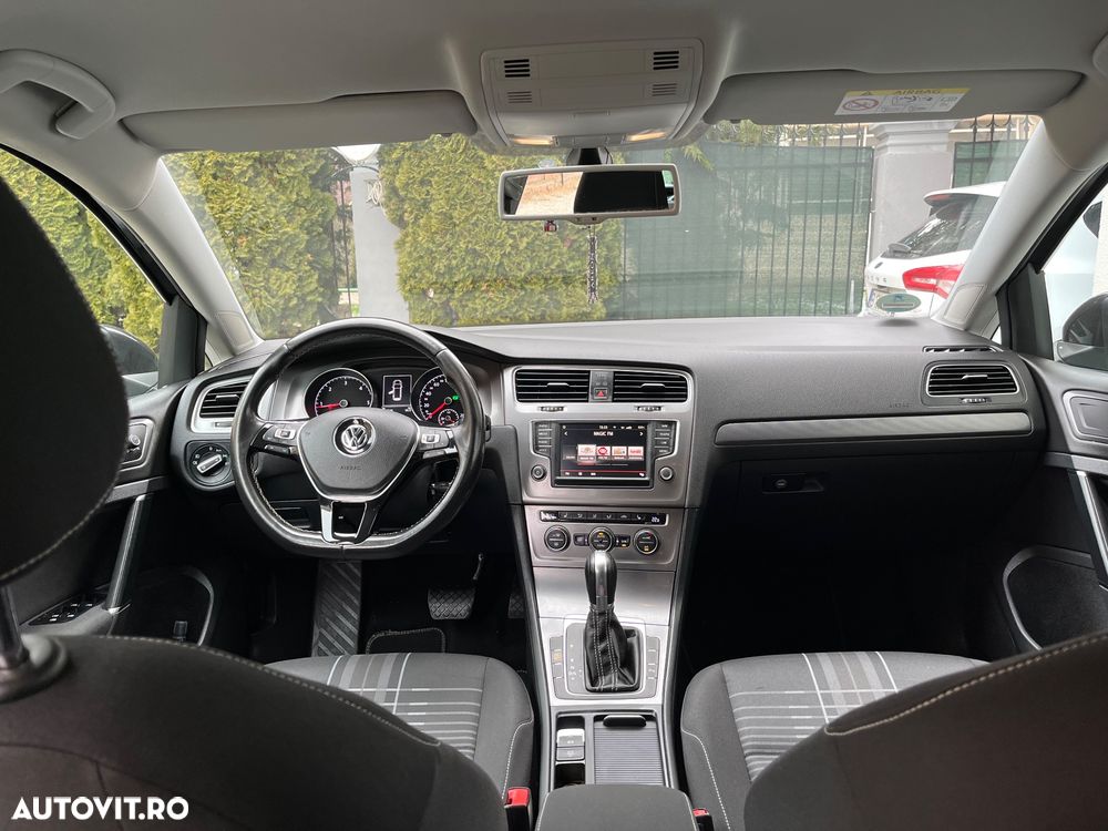 Volkswagen Golf - 19