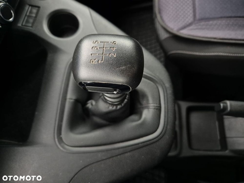 Toyota Proace City Verso 1.2 D-4T Business - 22