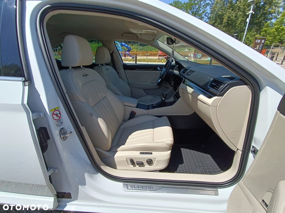 Skoda Superb 2.0 TDI SCR 4x4 L&K DSG - 18