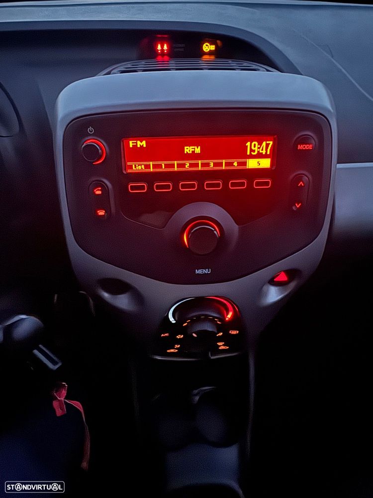 Peugeot 108 1.0 e-VTi Allure - 33