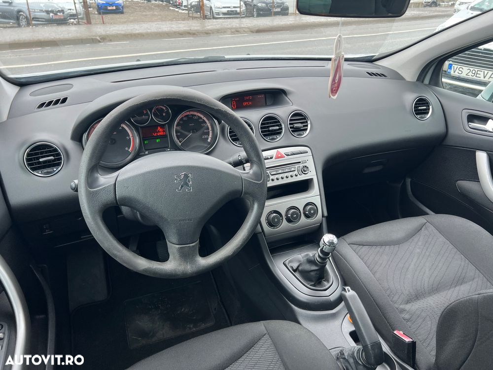 Peugeot 308 1.6HDi Premium Pack - 6