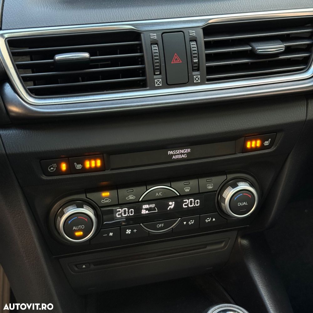 Mazda 3 G120 Revolution - 16