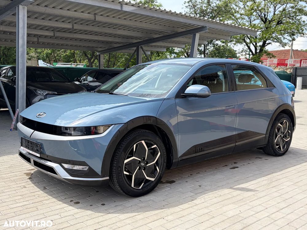 Hyundai IONIQ - 13