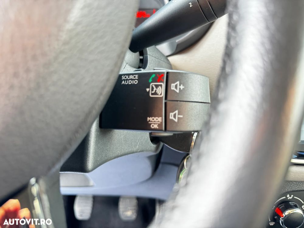 Dacia Lodgy dCi 110 Laureate - 34