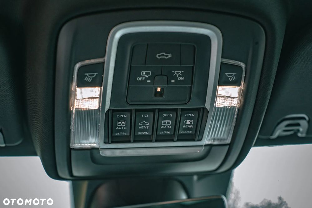 RAM 1500 5.7 Crew Cab Limited - 28