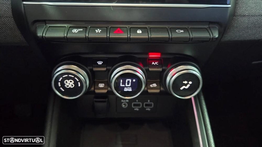 Renault Clio 1.0 TCe Techno - 32